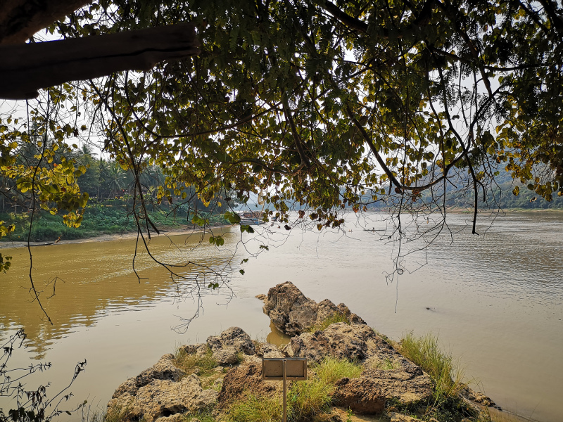 Panorama diurno del fiume Mekong