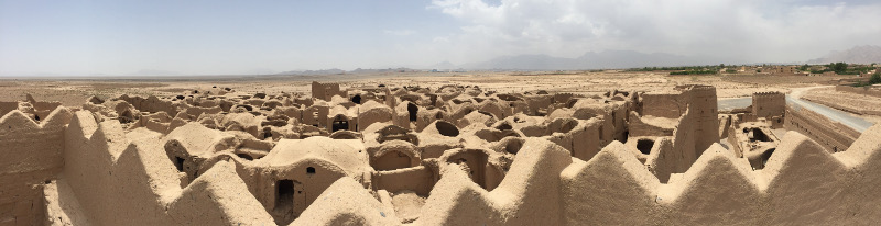 La città di fango Rayen nel deserto