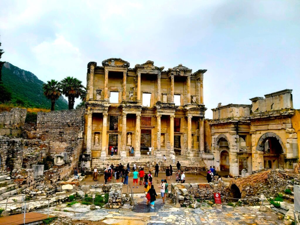 La La biblioteca Celso di Efeso in Turchia.